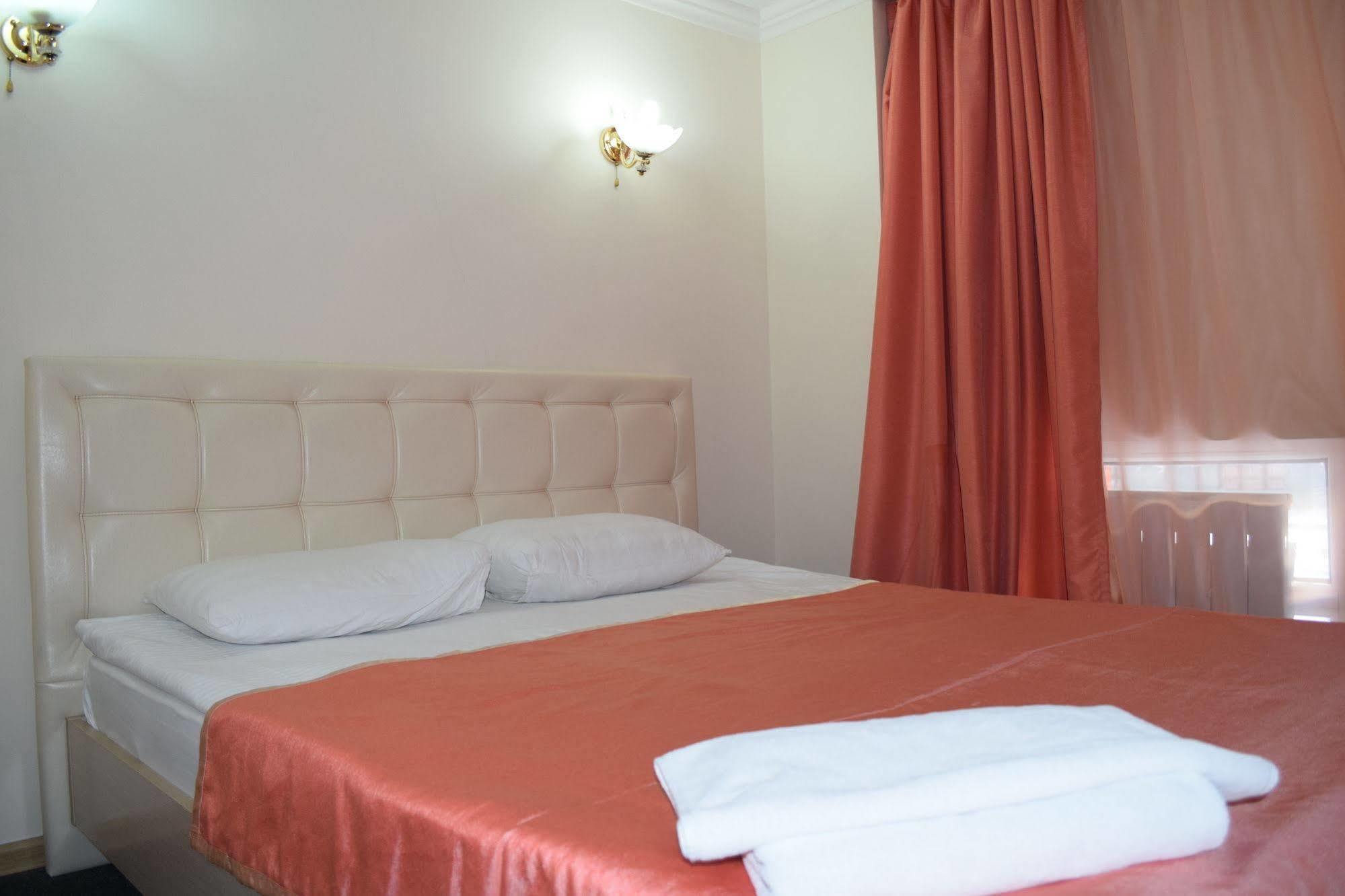 أستانا Bayterek Hotel المظهر الخارجي الصورة